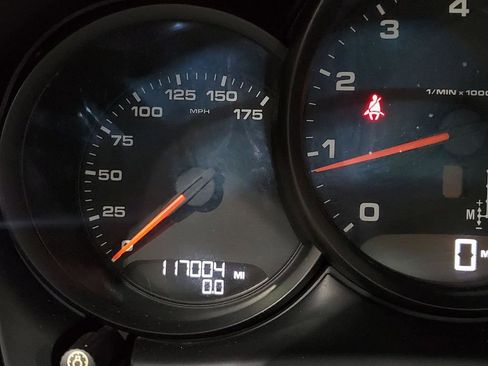 Used 2018 Porsche Macan image 36