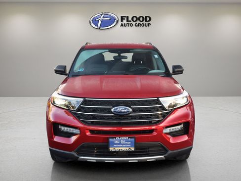 Certified 2023 Ford Explorer XLT w/ Equipment Group 202A image 2
