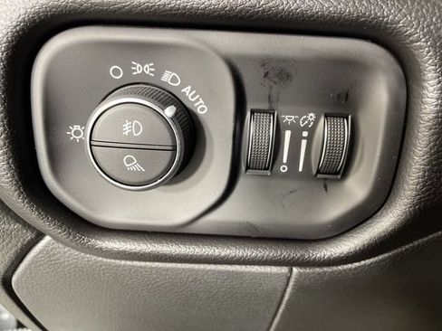 New 2026 RAM 2500 Laramie AWD/4WD image 26