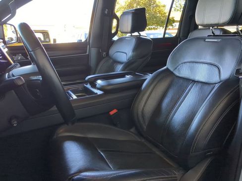 Used 2022 Jeep Grand Wagoneer Series I image 6