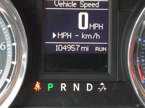 Used 2015 Chrysler Town & Country Touring w/ Driver Convenience Group FWD image 29