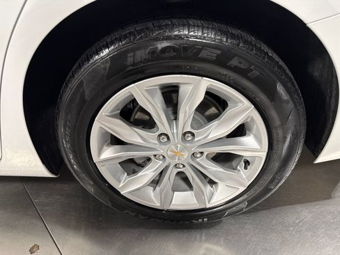 Used 2024 Chevrolet Malibu LT FWD image 12