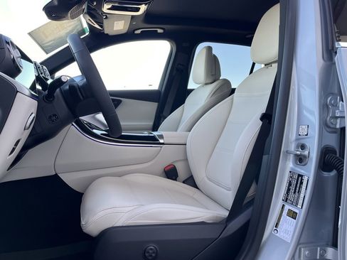 Certified 2025 Mercedes-Benz GLC 350e 4MATIC image 3