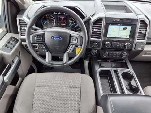 Used 2016 Ford F150 XLT w/ Equipment Group 302A Luxury image 6