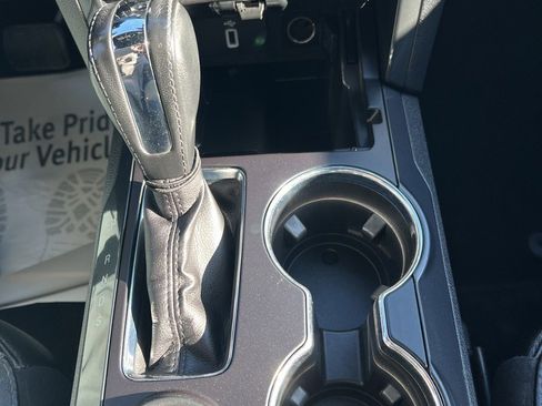 Used 2018 Ford Explorer XLT w/ Equipment Group 202A image 27