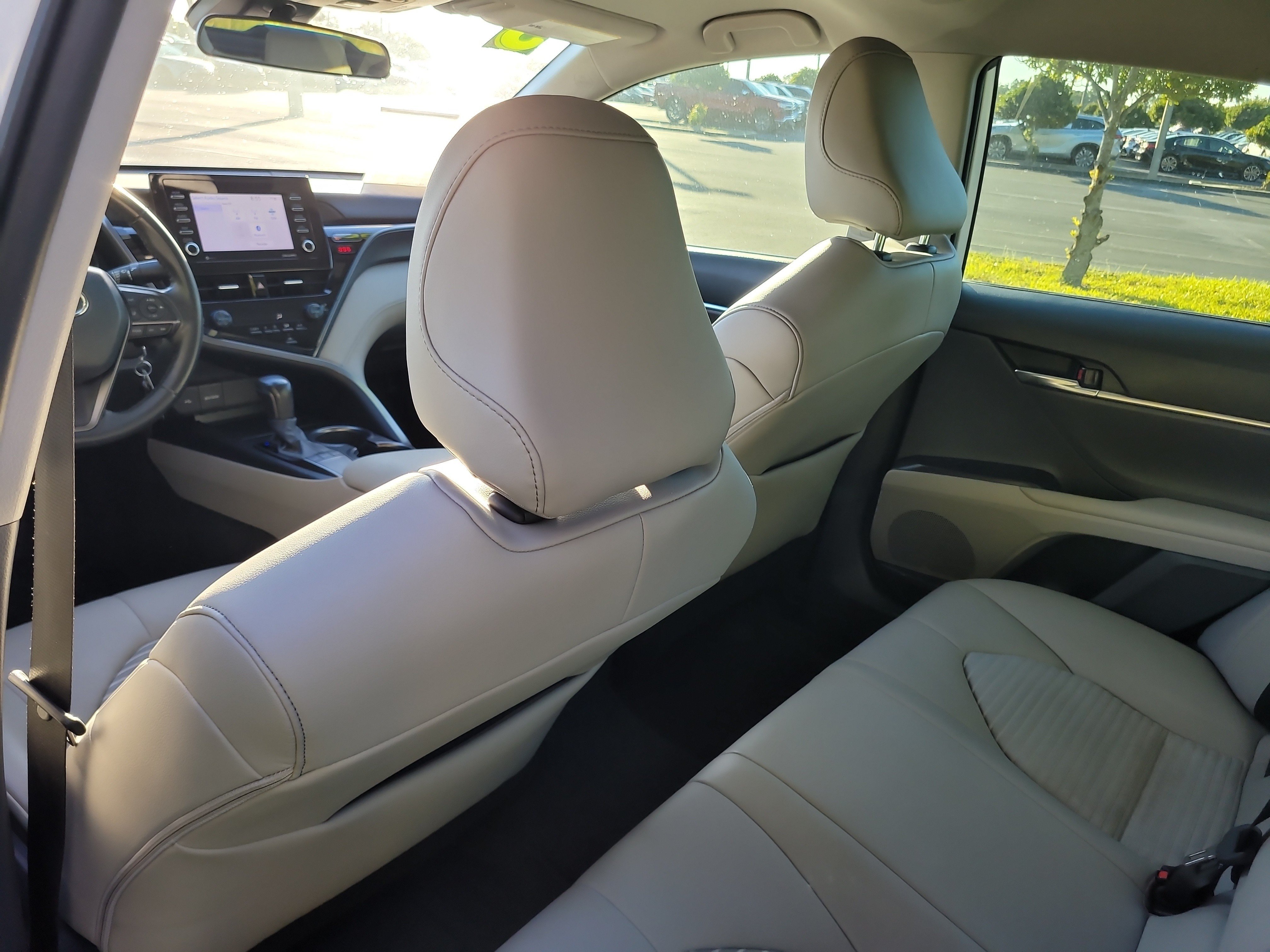 Used 2023 Toyota Camry SE FWD image 10