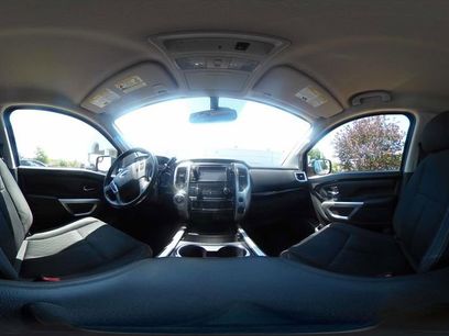 Used 2018 Nissan Titan SV w/ SV Convenience Package