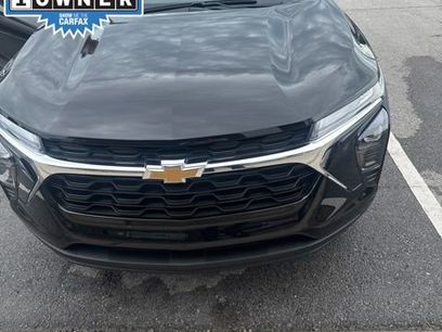 Used 2026 Chevrolet Trax LS w/ LS Convenience Package