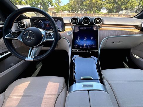 Used 2024 Mercedes-Benz C 300 Sedan image 18