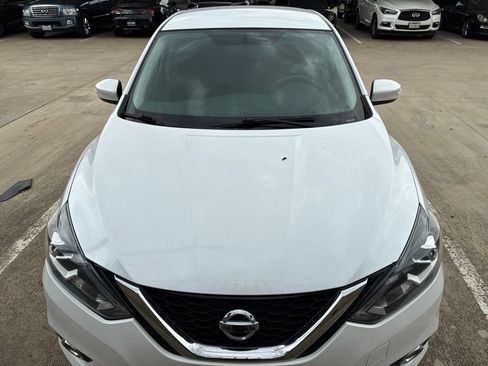 Used 2019 Nissan Sentra SR FWD image 2