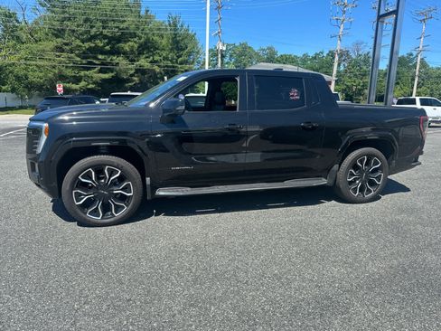 Used 2025 GMC Sierra EV Denali AWD/4WD image 4