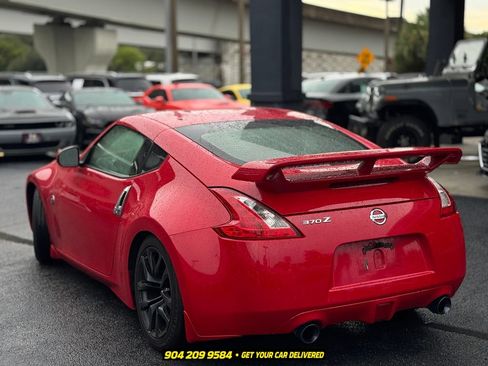 Used 2016 Nissan 370Z Coupe RWD image 4