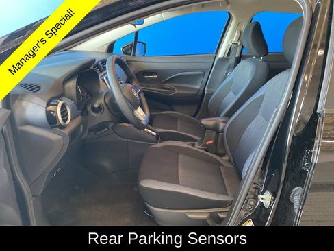 Used 2025 Nissan Versa SV FWD image 10