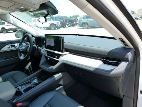 New 2026 Ford Explorer Active w/ Active Comfort Package AWD/4WD image 12