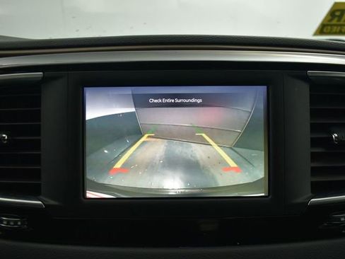 Used 2023 Chrysler Voyager LX FWD image 31