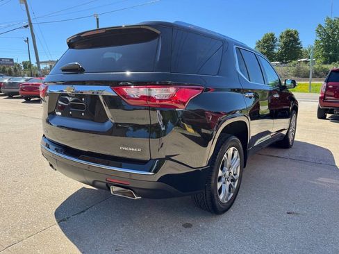 Used 2019 Chevrolet Traverse Premier w/ Driver Confidence II Package FWD image 9