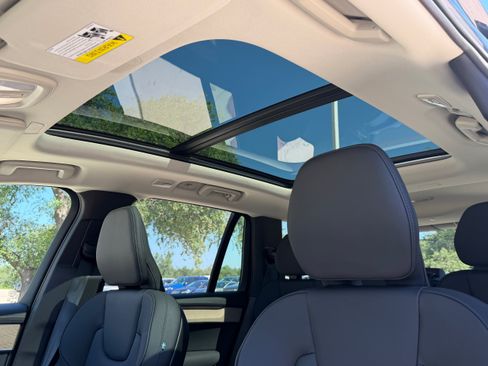 Certified 2025 Volvo XC90 B6 Plus AWD/4WD image 23