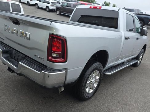 Used 2026 RAM 2500 Big Horn AWD/4WD image 4