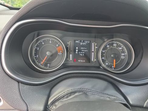 Used 2019 Jeep Cherokee Latitude Plus FWD image 22