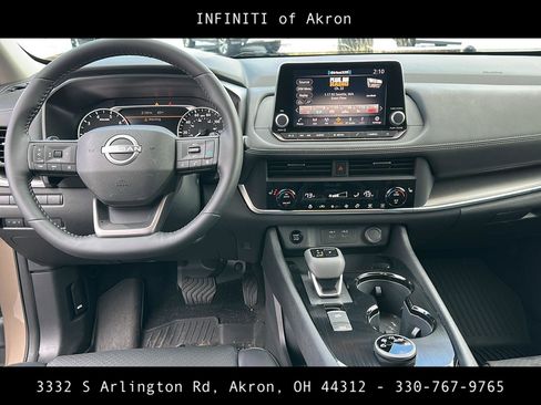 Used 2025 Nissan Rogue SV w/ SV Premium Package image 46