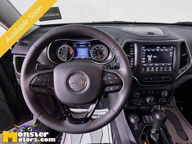 Used 2023 Jeep Cherokee Altitude Lux w/ Elite Group AWD/4WD image 11