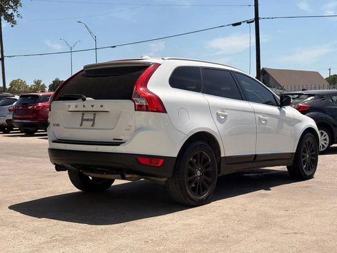 Used 2010 Volvo XC60 T6 AWD/4WD image 3