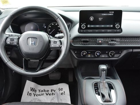 Used 2024 Honda HR-V Sport image 14