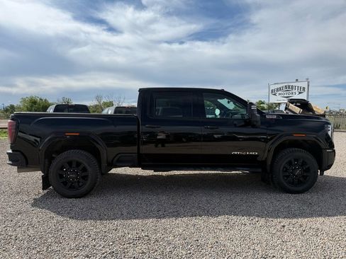 Used 2024 GMC Sierra 3500 AT4 w/ AT4 Premium Plus Package AWD/4WD image 12