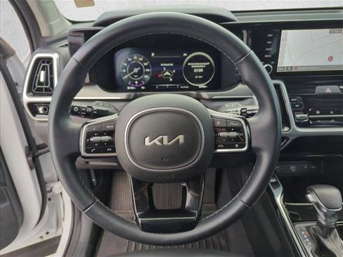 Used 2023 Kia Sorento SX AWD/4WD image 17