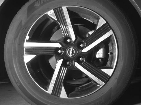 Used 2025 Nissan Sentra SV FWD image 13