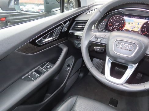 Used 2019 Audi Q7 3.0T Prestige image 16