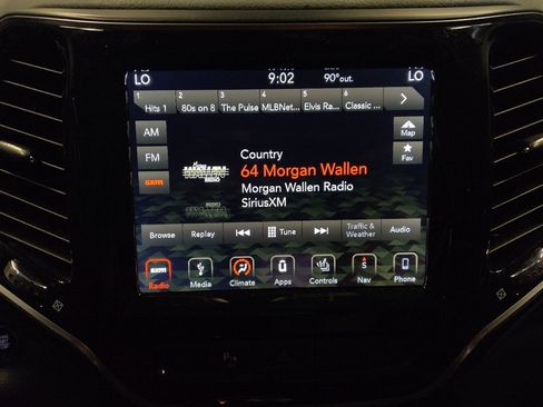 Used 2019 Jeep Cherokee Limited FWD image 25