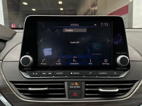 Used 2025 Nissan Altima 2.5 SV FWD image 28