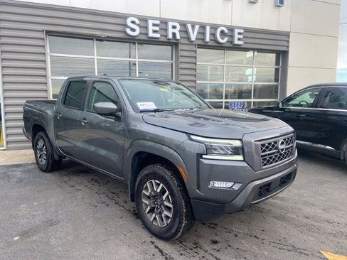 Used 2024 Nissan Frontier SL image 4