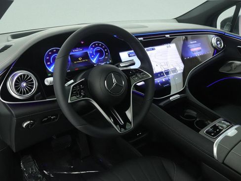 New 2026 Mercedes-Benz EQS 400 4MATIC SUV image 4
