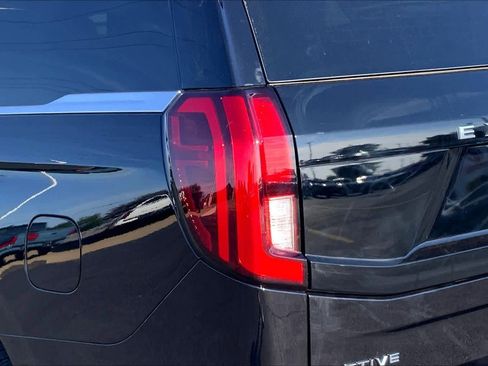 Used 2025 Ford Expedition Max Active AWD/4WD image 29