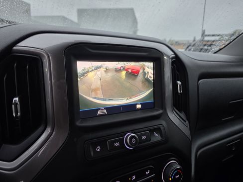 Used 2022 Chevrolet Silverado 1500 Custom image 17