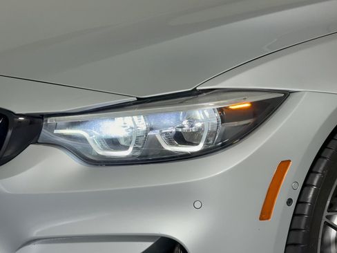 Used 2020 BMW M4 Coupe w/ Competition Package RWD image 12