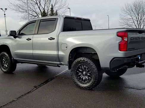 Used 2024 Chevrolet Silverado 1500 LT Trail Boss w/ Convenience Package II image 6