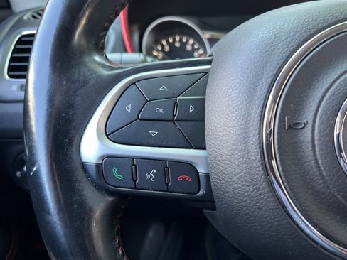 Used 2020 Jeep Compass Trailhawk AWD/4WD image 28
