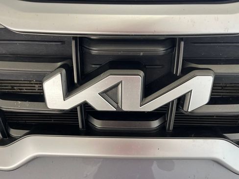 Used 2025 Kia Telluride S FWD image 36
