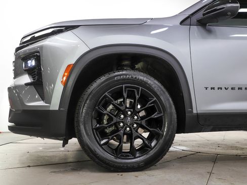 Used 2026 Chevrolet Traverse LT w/ Midnight/Sport Edition AWD/4WD image 30
