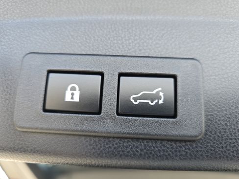 Certified 2025 Subaru Ascent Premium AWD/4WD image 17
