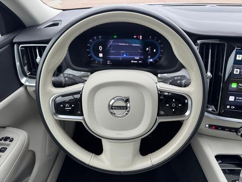 Used 2024 Volvo S60 B5 Plus image 12