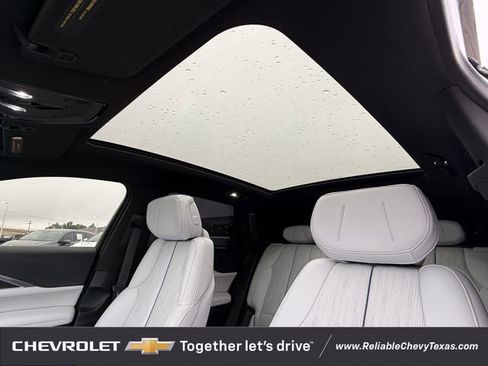 Used 2024 Cadillac Lyriq Luxury w/ LPO, Floor Liner Package RWD image 31