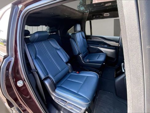Certified 2025 Cadillac Escalade IQ Luxury 2 w/ LPO, Premium Carpet Package AWD/4WD image 28