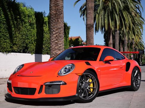Used 2016 Porsche 911 GT3 RS image 3