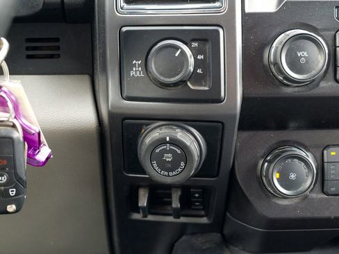 Used 2019 Ford F150 XLT w/ Equipment Group 302A Luxury AWD/4WD image 50
