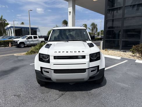 Used 2025 Land Rover Defender 110 S AWD/4WD image 3