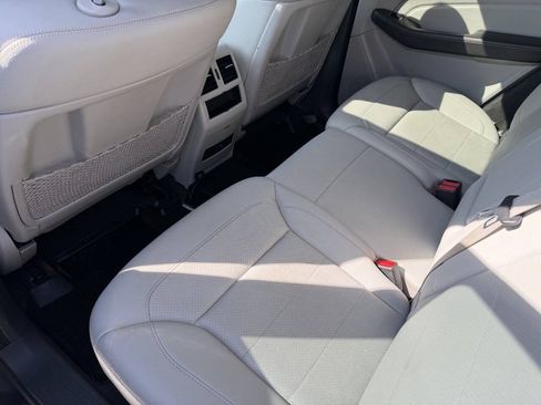 Used 2015 Mercedes-Benz ML 350 4MATIC image 22